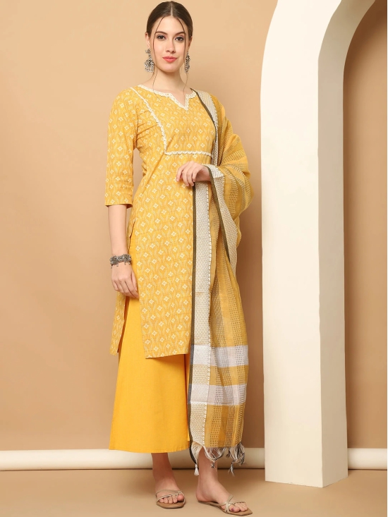 Printed yellow kurta with lace work, pallazos dupatta set-XL / Yellow