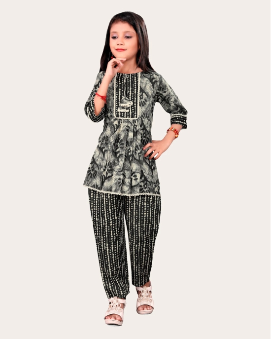 Girls Casual Kurta and Trouser Set-Black / 5 - 6 Years