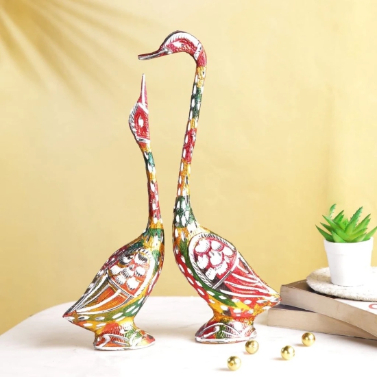 Bharat Saini Art ; Pair of Kissing Duck Showpiece Swan Love Birds Couple Statue Set Metal Bird Pair (Male - Female) Romantic Feng Shui Idol Wedding Gift & HomE