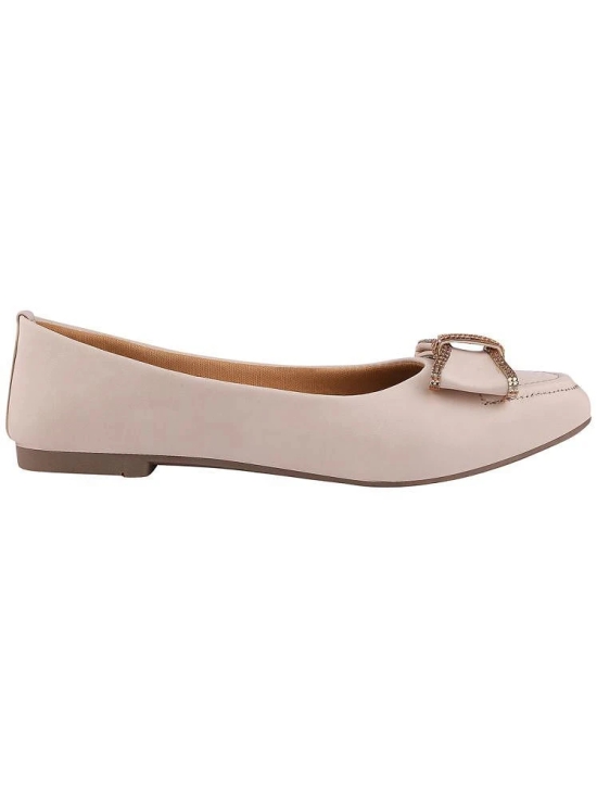 Shoetopia Cream Womens Casual Ballerinas - None