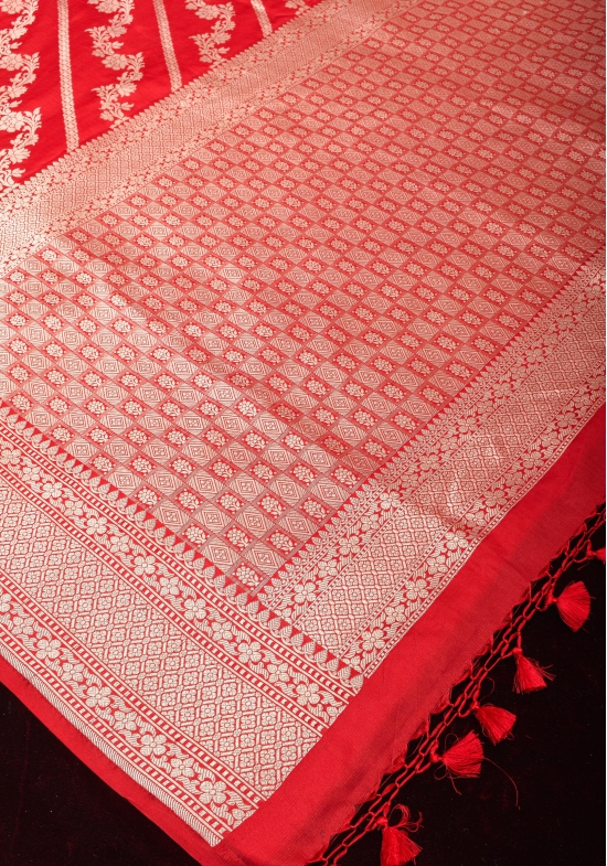 Trendy Leheria jaal Banarasi Katan Silk Saree in Red |SILK MARK CERTIFIED