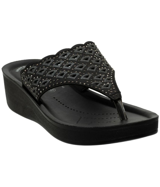 Aerowalk - Black Womens Flats - None