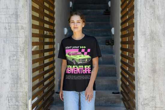 Adventure Over-sized Tshirt-S / Black