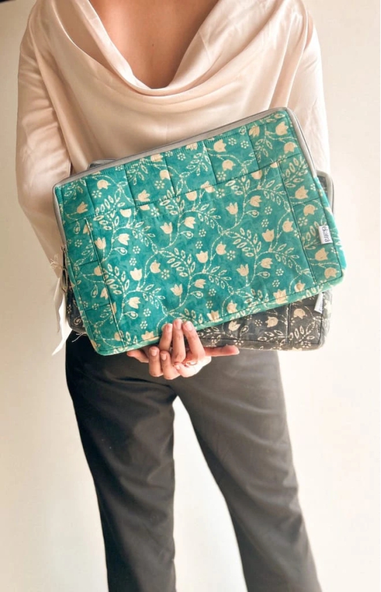 Sustainable Handmade Cotton Laptop Sleeve/Laptop Cover by Ekatra - Teal Floral