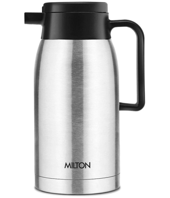 Milton Omega 700 Thermosteel Vacuum Insulated 24 Hours Hot or Cold Carafe, 700 ml, Silver | 100% Leak Proof | Easy to Carry | Ideal for Tea | Coffee | Juice | Water - Silver