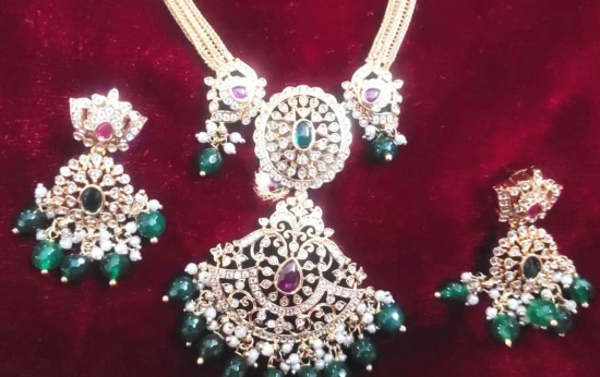 Bridal Gold Plated Kundan Necklace Set with Earrings