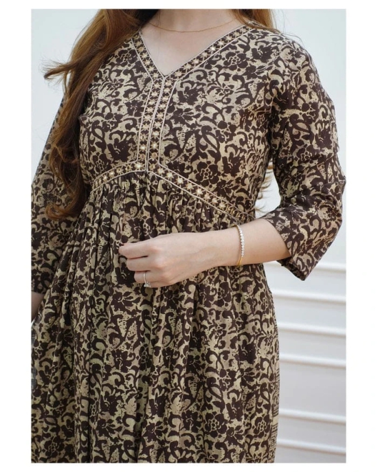 Trendy Brown Kurti Set-XL / Brown