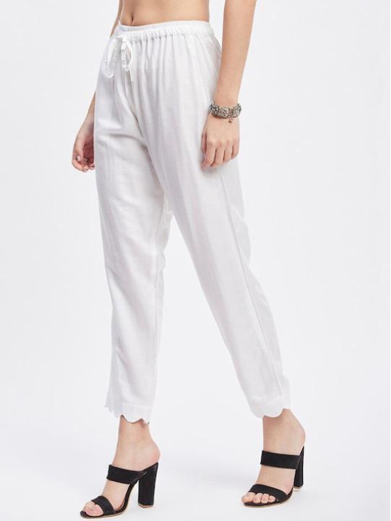 Women Straight Fit Mid-Rise Casual Flat-Front Trousers