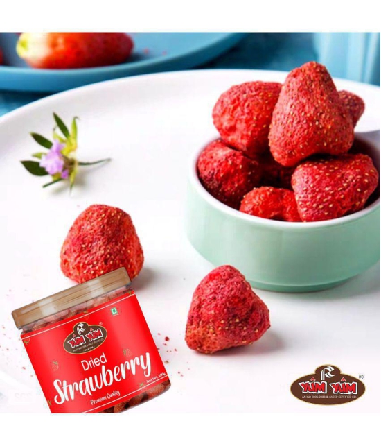 YUM YUM Premium Dried Strawberries 200 g