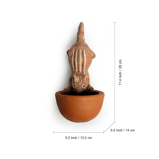 Squeaking Squirrel Wall Planter Pot In Terracotta (11.4 Inch, Hand-Painted)