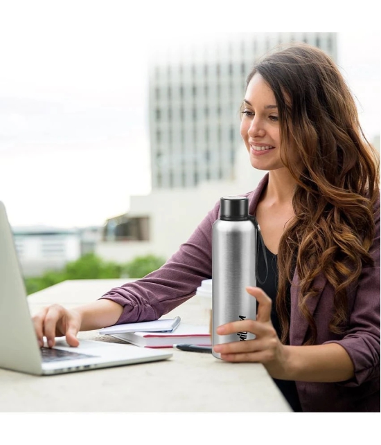 Milton Aura 750 Thermosteel Bottle, 750 ml, Silver | 24 Hours Hot and Cold | Easy to Carry | Rust Proof | Leak Proof | Tea | Coffee | Office| Gym | Home | Kitchen | Hiking | Trekking | Trave