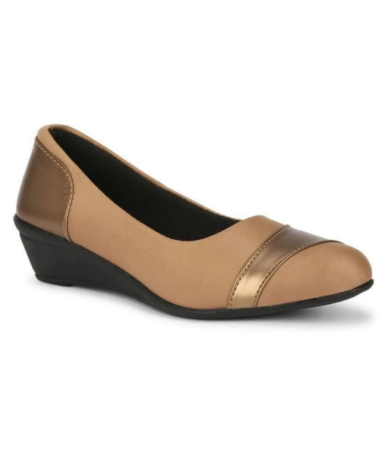 Commander Shoes Beige Ballerinas - None