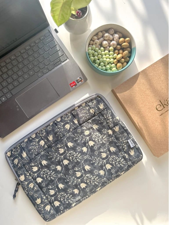 Sustainable Handmade Cotton Laptop Sleeve/Laptop Cover by Ekatra - Black Floral