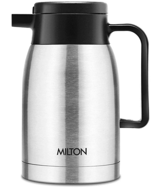 Milton Omega 500 Thermosteel Vacuum Insulated 24 Hours Hot or Cold Carafe, 500 ml, Silver | 100% Leak Proof | Easy to Carry | Ideal for Tea | Coffee | Juice | Water - Silver