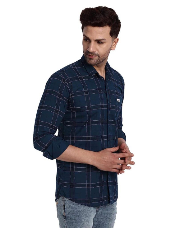 Men Regular, Tailored Fit Checkered Casual Shirt