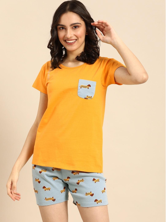 Women Yellow T-shirt & Shorts-M