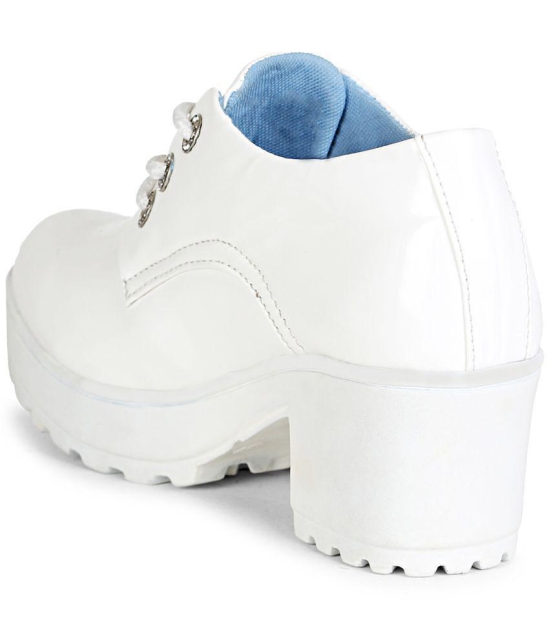 Saheb - White Women's Ankle Length Boots - None