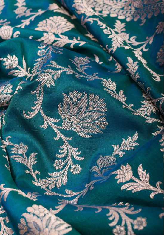 Peacock Dual Tone Authentic Banarasi Floral Jaal Katan Silk Saree with Zari Border | SILK MARK CERTIFIED