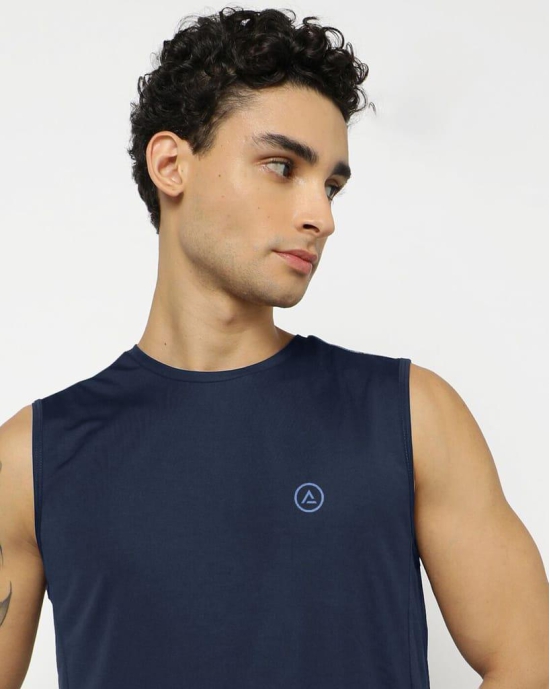 Men Navy Textured Sleeveless Sports T-shirt