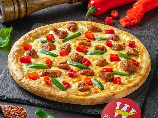 Spicy Chicken Pizza