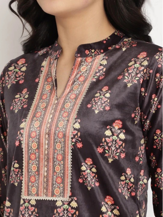 Women Black & Peach Ethnic Motifs Printed Velvet Kurta