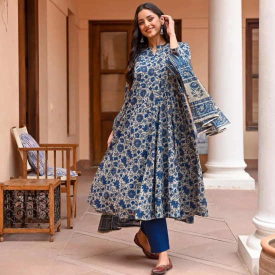 Blue Floral Anarkali Kurta Set For Women-S