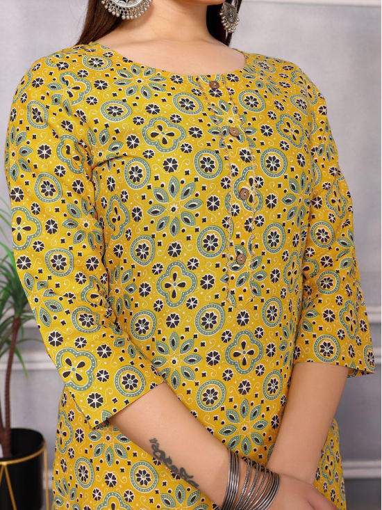 Rangita Women Cotton Mustard Printed Knee Length Straight Kurti - None