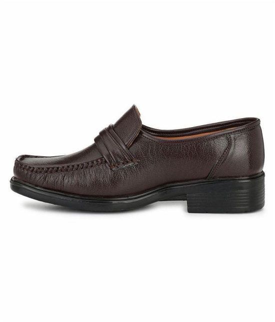 Fentacia Slip On Non-Leather Brown Formal Shoes - None