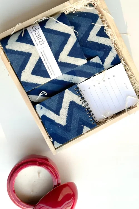 Ekatra Loaded Hamper Indigo Chevron