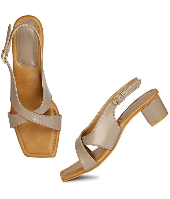 Commander Shoes Camel Womens Sandal Heels - None