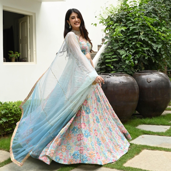 Top Tips For Rocking The Crop Top Lehengas – India's Wedding Blog