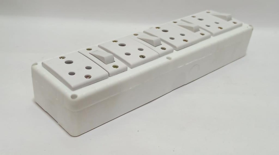 6A 4 Sockets (3 Pin Socket) & 4 Switch (Straight) Extension Box with 6A Plug & 25m Wire