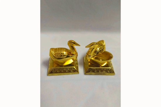 Duck Kumkum Box-With Out Base (H:2 x B:1.25 inches) / Gold