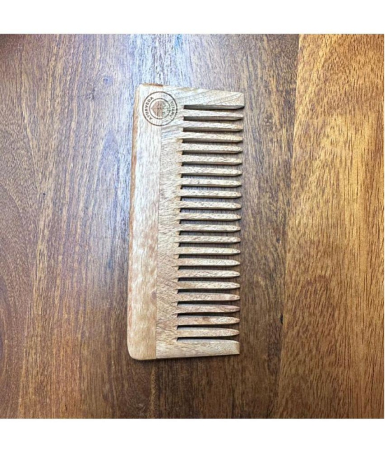 Ayurveda Amrita - Wide Tooth Comb For All Hair Types ( Pack of 1 )