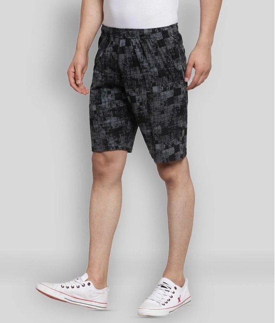 Uzarus Multi Shorts - None