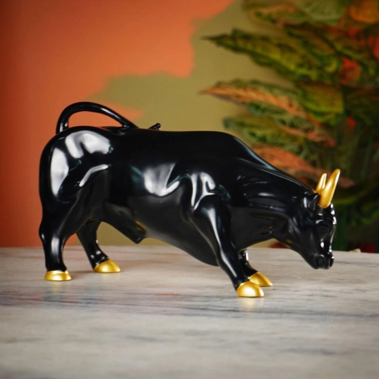 Artarium Abstract Art Bull Showpices for Living Room Charging Bull Statue Sculpture Ornament Animal Figurines for Table Decor Gifting Home Decoration Car Accessory (1 Piece) (Glossy Black)