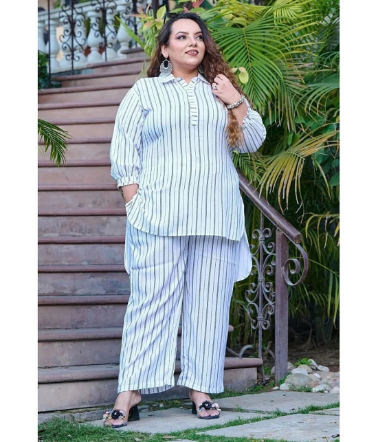 PrettyPlus by Desinoor.com White Striped Pant Top Set - None