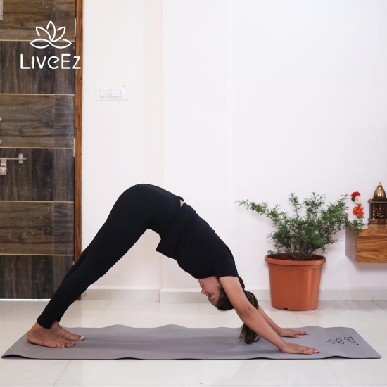 LiveEZ Anti-Skid Lightweight with perfect grip TPE Yoga Mat for Men and Women with Carry Bag (6mm, Grey & Black color)