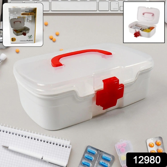 12980 3 Compartment Medical Box, 1 Piece, Indoor Outdoor Medical Utility, Medicine Storage Box, Detachable Tray Medical Box Multi Purpose Regular Medicine, First Aid Box with Handle, Transparent