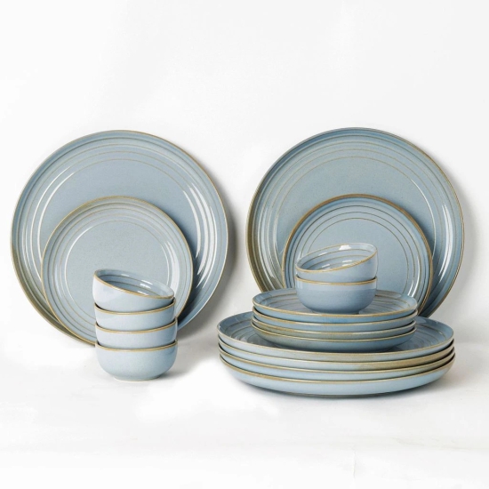 Handcrafted Chip Resistance Porcelain Dinner Set, 18 Pieces Dish Set Serving for 6, Microwave and Dishwasher Safe, Bone-ash Free, Crockery Set for Dining and Gifting, Arctic Blue