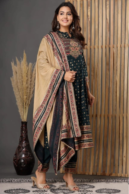 Latest Women Kurta Sets-L / Maroon