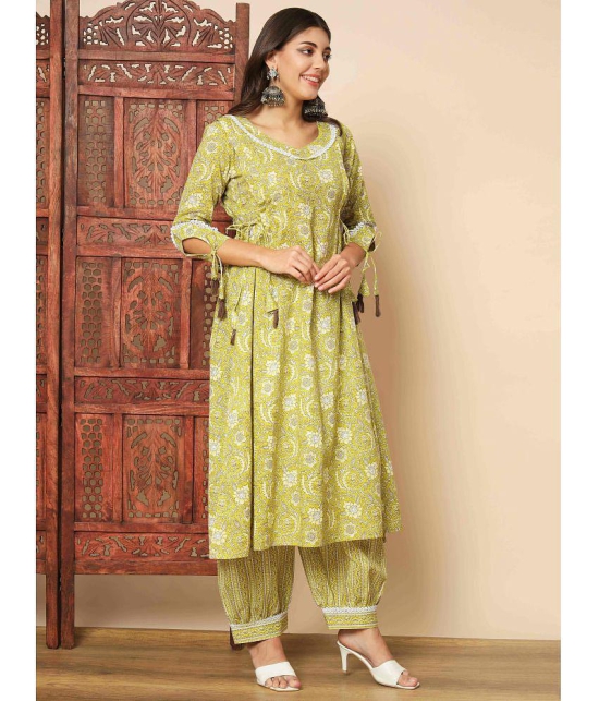 Vbuyz Cotton Printed Kurti With Pants Womens Stitched Salwar Suit - Green ( Pack of 1 ) - None