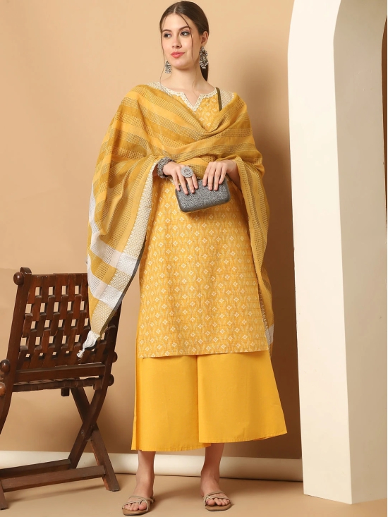 Printed yellow kurta with lace work, pallazos dupatta set-XXL / Yellow