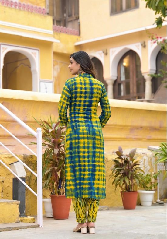 Simple and Beautiful Tie Die Printed Kurta Set with Bottom and Dupatta-S