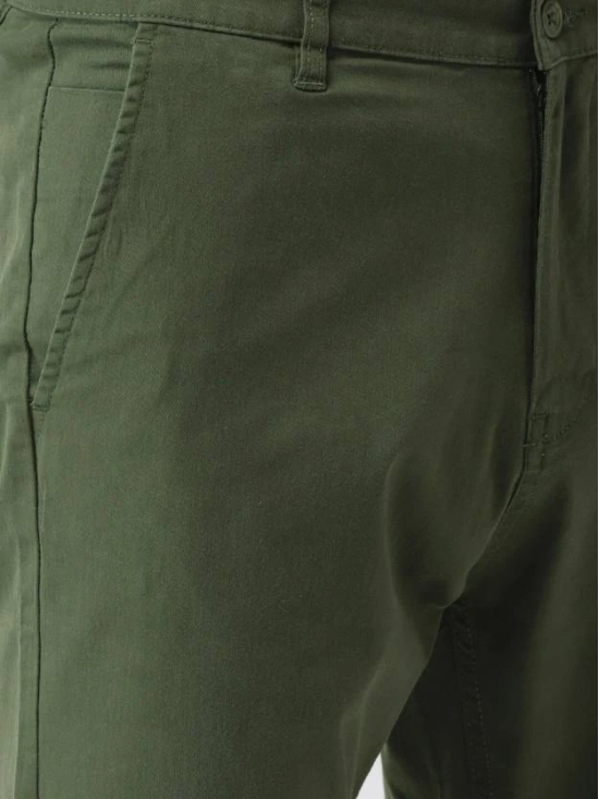 Men Regular Fit Green Cotton Blend Trousers