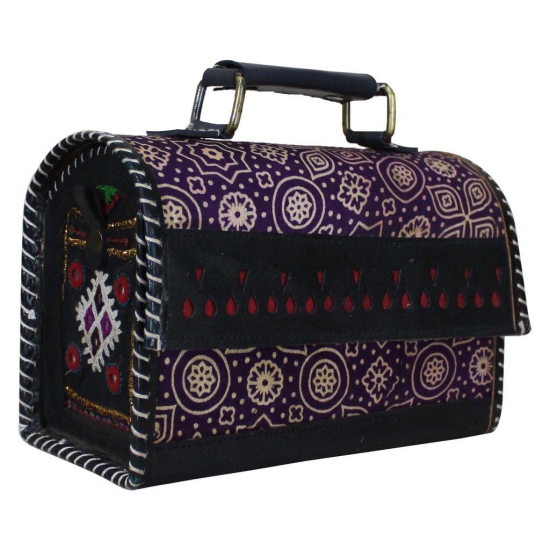 Garvi Gurjari (A Gujarat Govt Enterprise Handcrafted Kutchi Leather Sling Box Bag (GGCMLBB18)