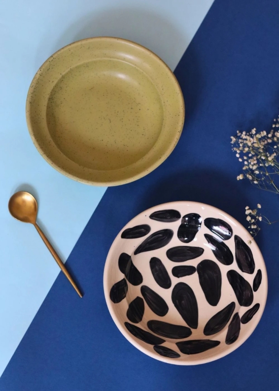 Army Green & Pebble Pasta Plate