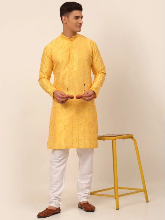 Men's Silk Blend Collar Embroidered Kurta Pyjama Set-XL / Yellow