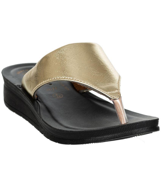 Aerowalk - Gold Women''s Slipper - None