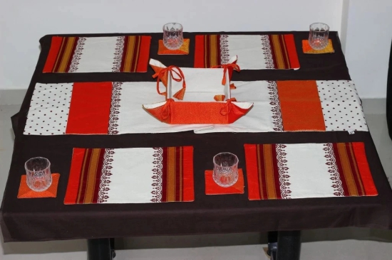 Tisser Hand BlockPrint TableMat &Runner/Tea Coaster Set